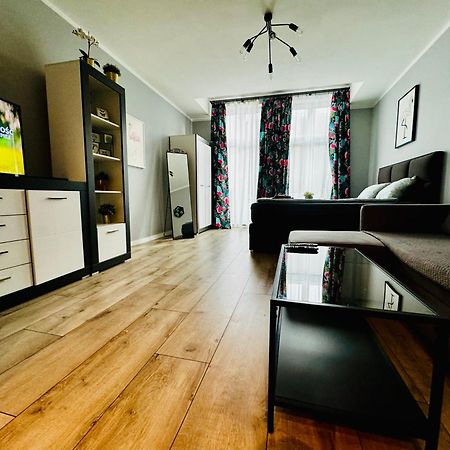 Apartament Flaming Z Balkonem - Scisle Centrum Naprzeciwko Pkp I Pks - Self Check In - Darmowy Parking - Pozne Wymeldowanie - Wystawiamy Fv Ополе Екстериор снимка