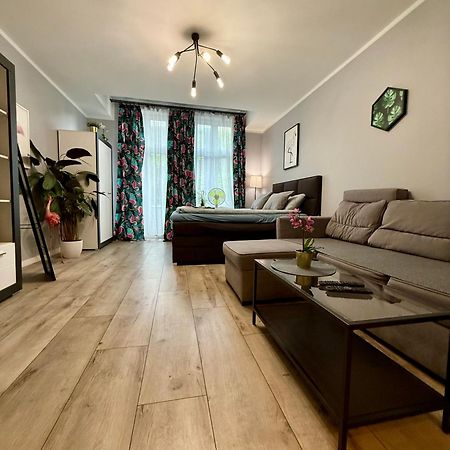 Apartament Flaming Z Balkonem - Scisle Centrum Naprzeciwko Pkp I Pks - Self Check In - Darmowy Parking - Pozne Wymeldowanie - Wystawiamy Fv Ополе Екстериор снимка