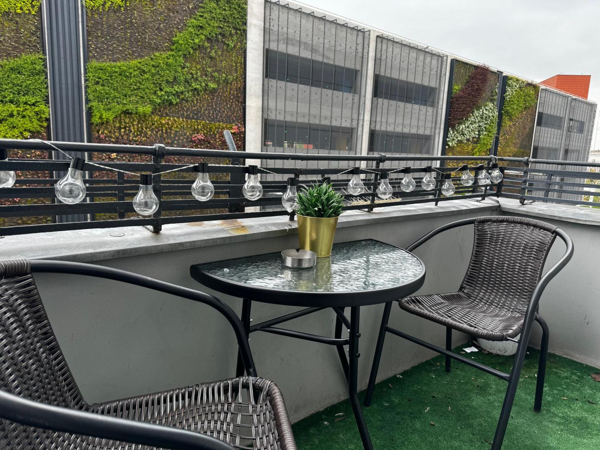 Apartament Flaming Z Balkonem - Scisle Centrum Naprzeciwko Pkp I Pks - Self Check In - Darmowy Parking - Pozne Wymeldowanie - Wystawiamy Fv Ополе Екстериор снимка