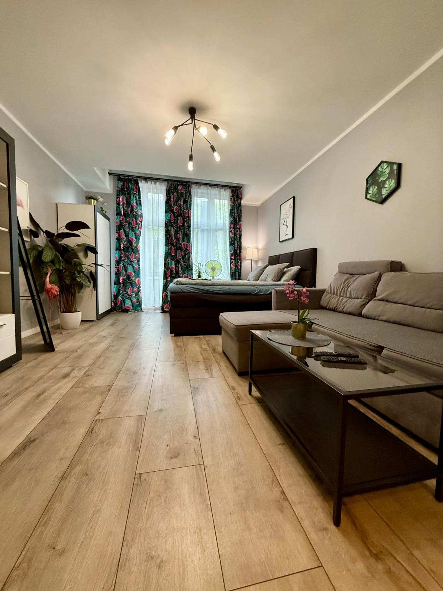 Apartament Flaming Z Balkonem - Scisle Centrum Naprzeciwko Pkp I Pks - Self Check In - Darmowy Parking - Pozne Wymeldowanie - Wystawiamy Fv Ополе Екстериор снимка
